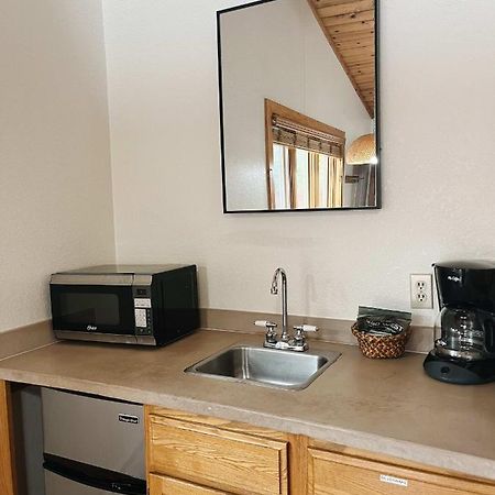 Cozy Cabin Close To Downtown Woodland Park Exterior photo